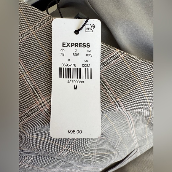 Express Top - Picture 2 of 3